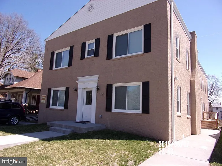 202 Broadway St #202 — Photo 1