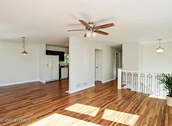 3rd image of 1313 Woodridge Dr