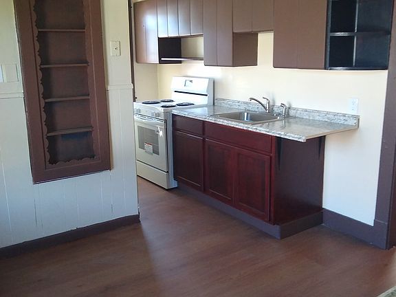 3rd image of 7 Farnsworth St #7