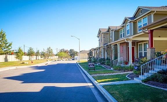 2nd image of 1040 Lost Pines Ln