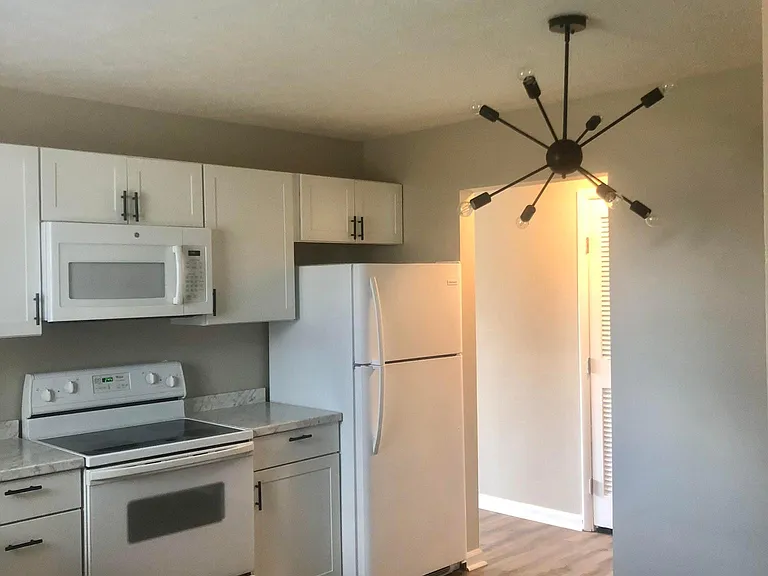 7608 Southfield Dr — Photo 1