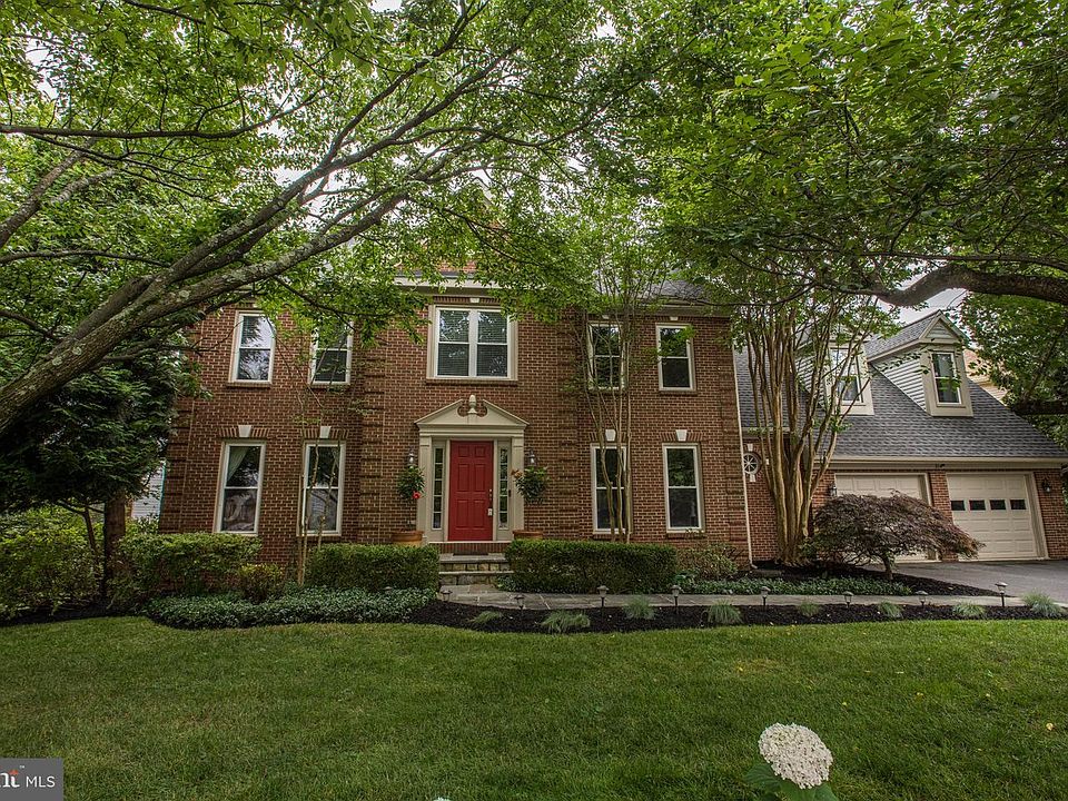 1st image of 214 Argosy Dr