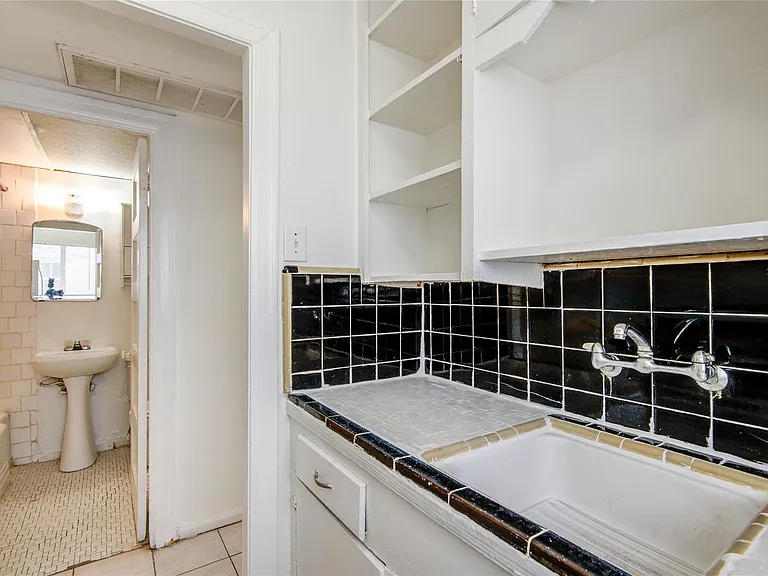 1828 W Main St #1 — Photo 20