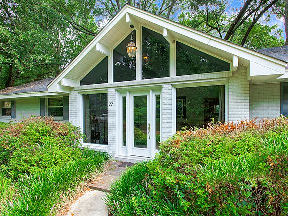 2nd image of 22 Karen Dr