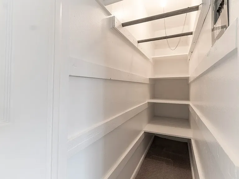 81 W Southern St — Photo 18