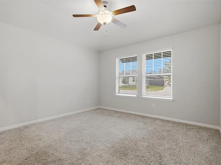 126 Fairmeadow Downs Dr — Photo 17