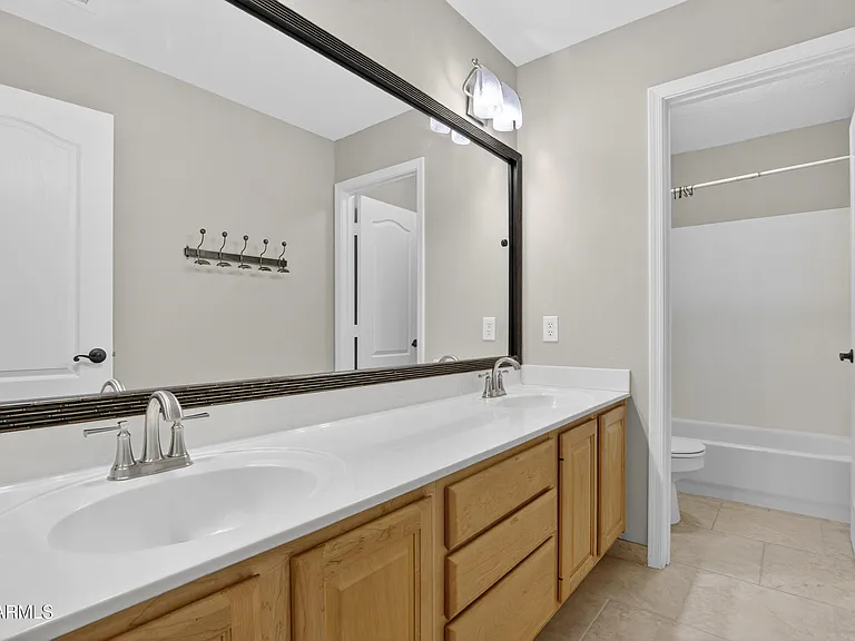 4302 E Mossman Rd — Photo 50