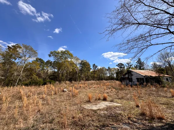 2189 Blacks Dr, Williston, SC 29853