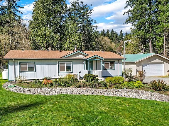 3rd image of 17244 Scandia Court NW