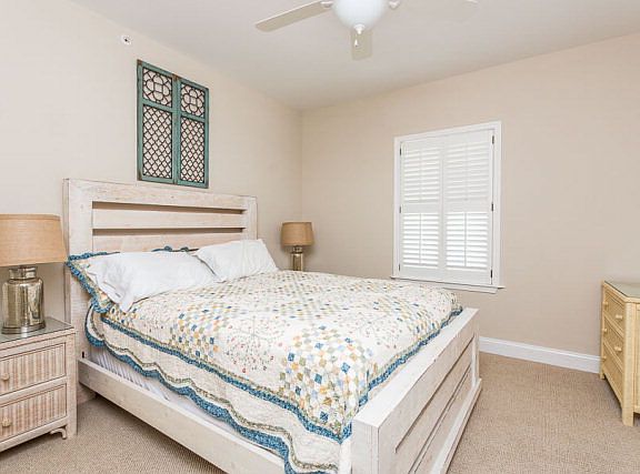 3rd image of 1400 Ocean Blvd Unit 324