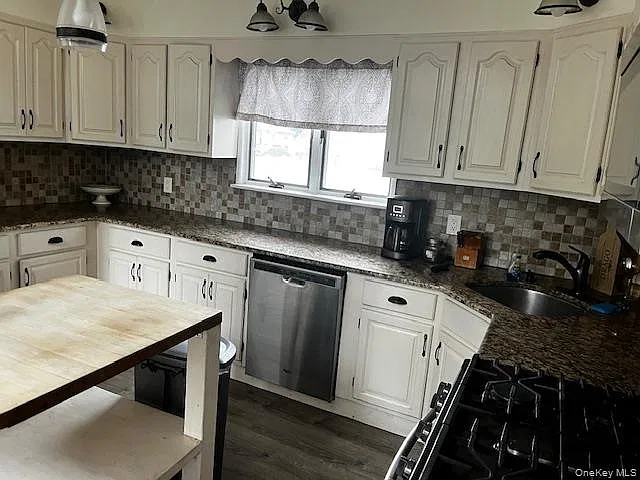 4 bed, 2.0 bath, 1782 sqft, $3,800 — Photo 1
