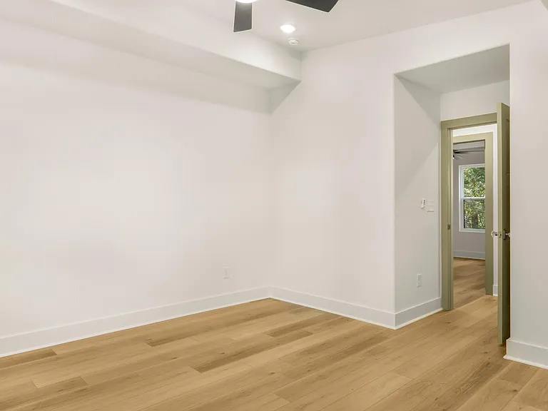 571 Buford St NW — Photo 20