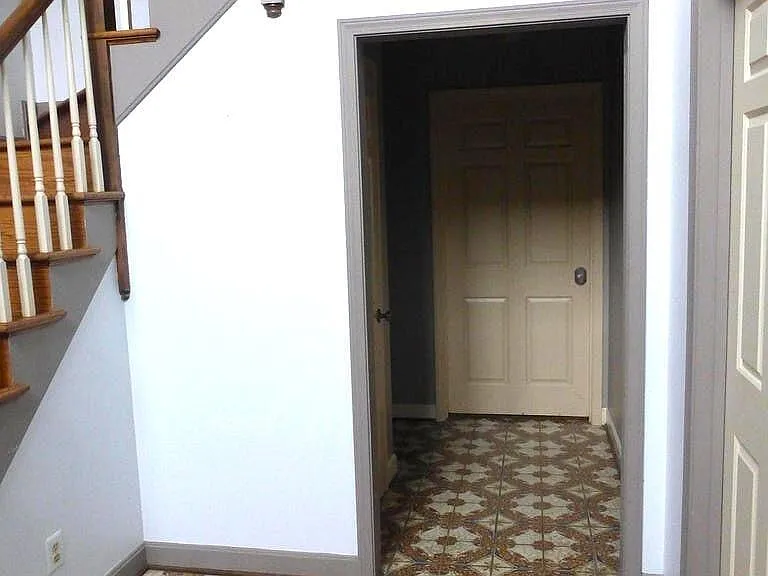 2311 Fallsview Rd — Photo 10