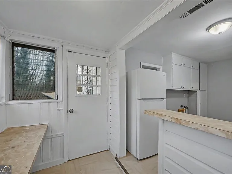 725 Matilda Pl N — Photo 14