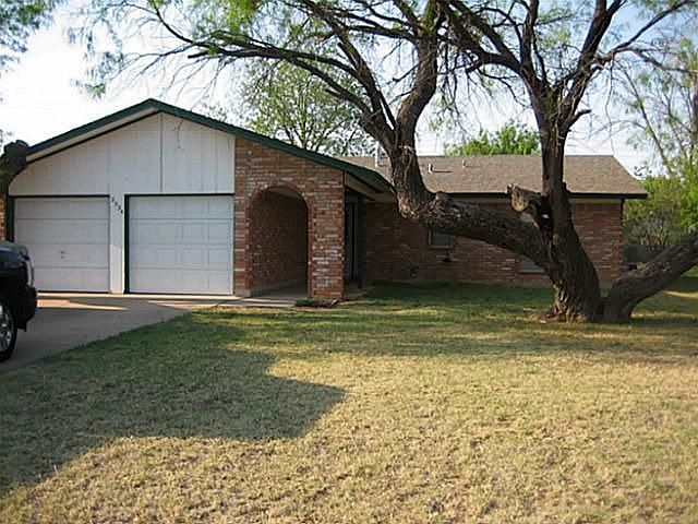 1st image of 2534 Bennett Dr