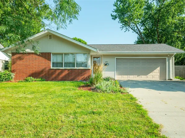 435 24th St, Ames, IA 50010