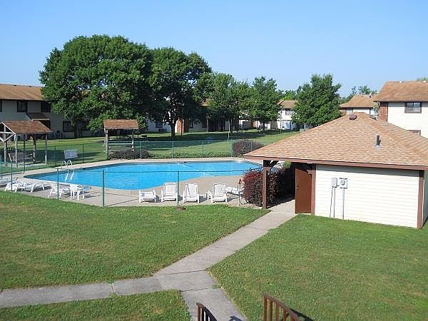 1st image of 2702 Woodwind Ct