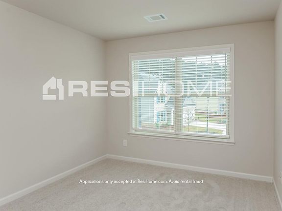 5th image of 1849 Sugar Apple Dr