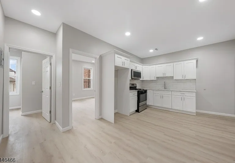 59 Henry St #C1 — Photo 3