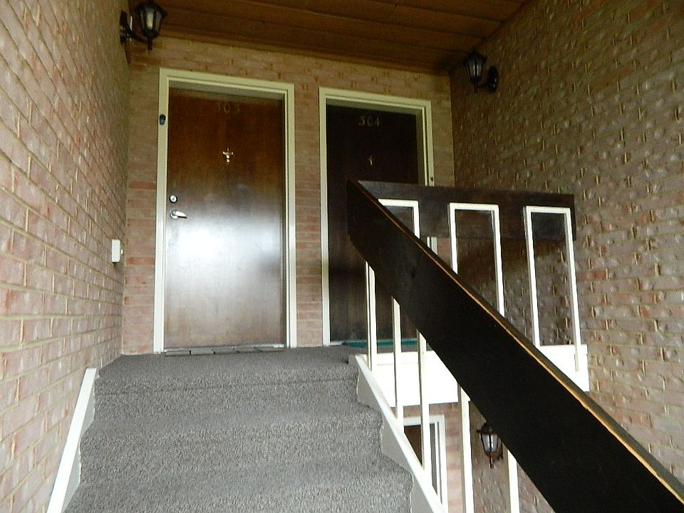 2nd image of 951 Canyon View Road #304