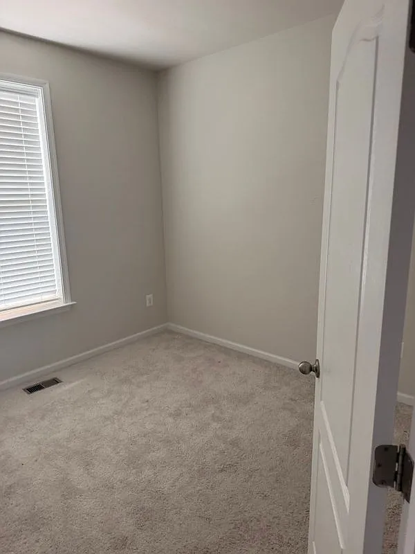 4 bed, 3.5 bath, 1760 sqft, $3,500 — Photo 4