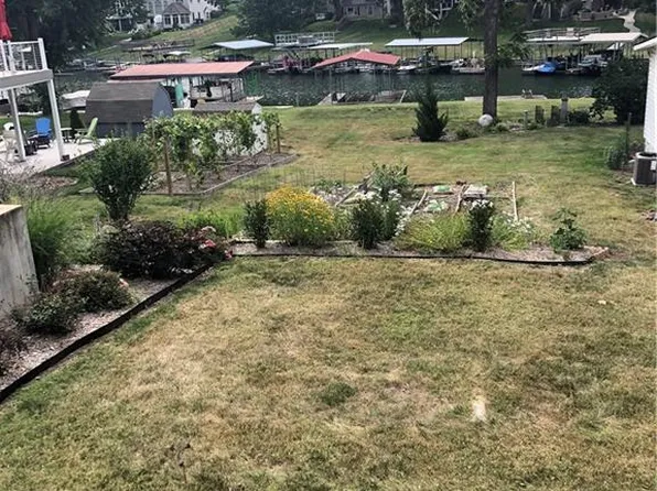 118 T St, Lees Summit, MO 64086