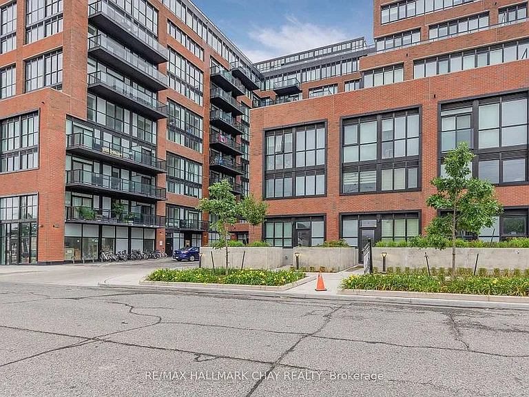 2300 Saint Clair Ave W #110 — Photo 2
