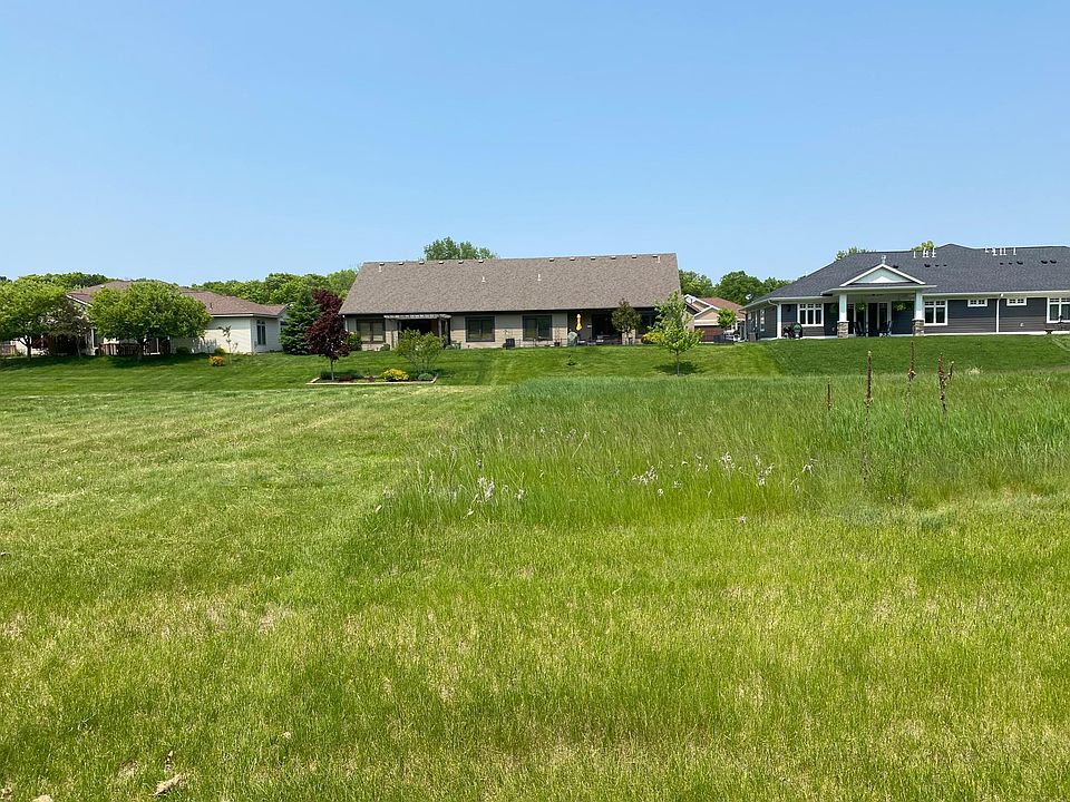 1st image of 590 Cedar Dr