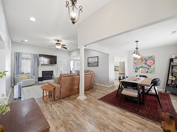 3rd image of 3179 Pawleys Ln