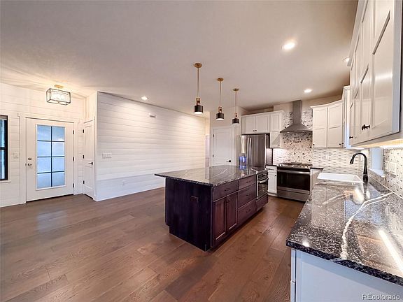 2nd image of 600 Marion Avenue
