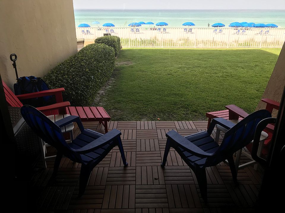 50 feet to the sand!