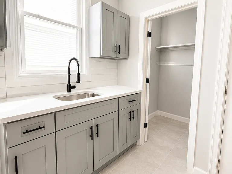 29 Baldwin Ave #2B — Photo 1