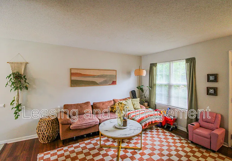 1423 Ashley River Rd #1D — Photo 3