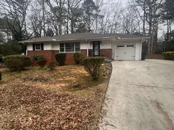 2560 Wood Valley Dr, East Pt, GA 30344