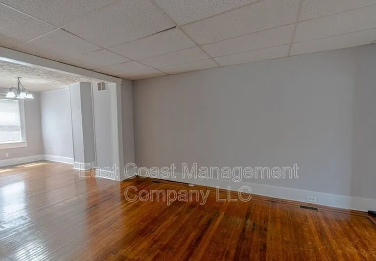 4231 Berger Ave — Photo 5
