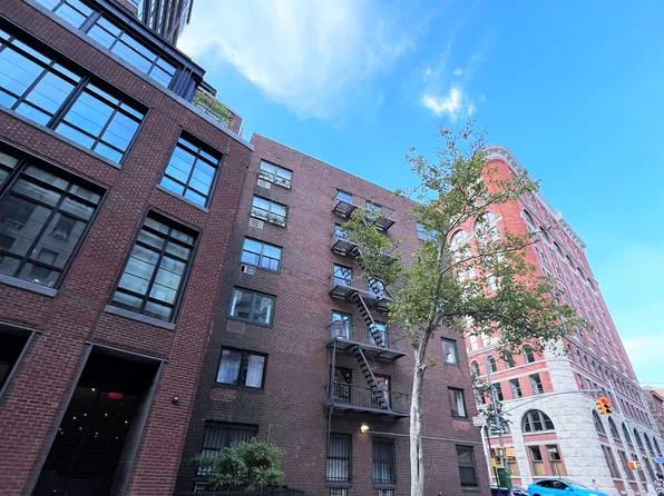 668 Washington Street image 9 of 14