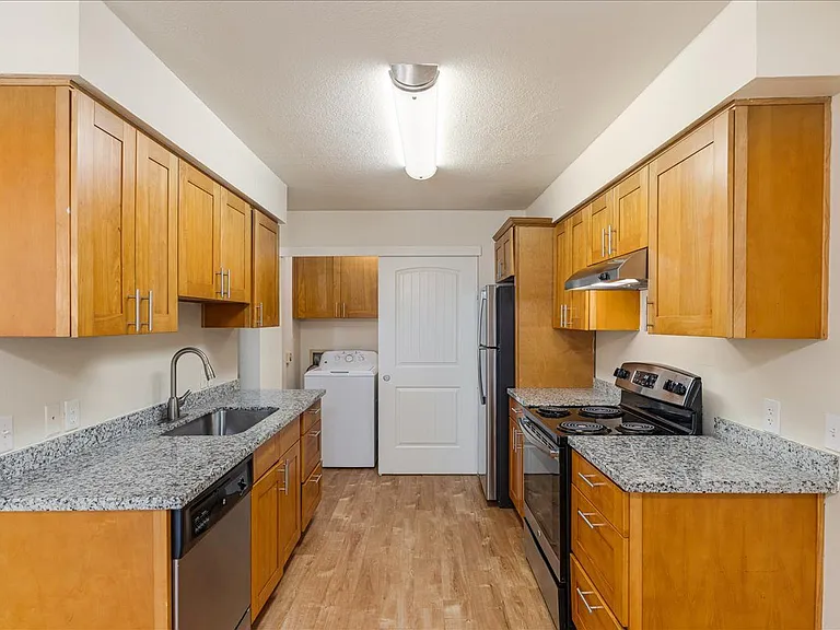 Cascade Woods Apartments — Photo 11