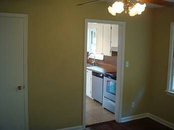 4th image of 4424 Holmes St NE