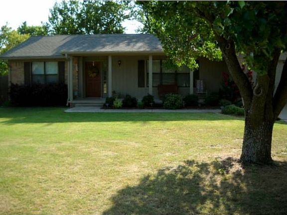 Excellent curb appeal