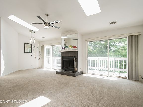 2nd image of 2485 Charleston Dr Unit 2