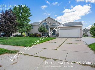 2031 Jaclyn Dr, Hudsonville, MI 49426