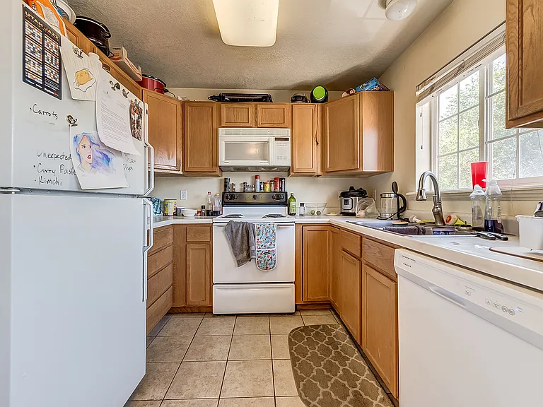 466 N 400 E #203 — Photo 4