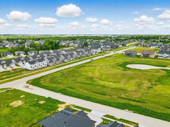 643 Ridge Dr, Tiffin, IA 52340