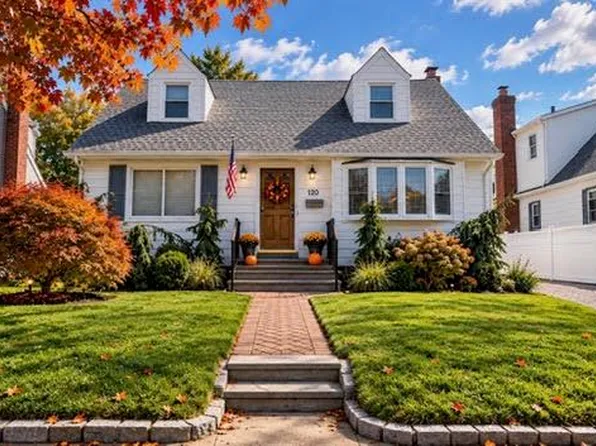120 Barrymore Boulevard, Franklin Square, NY 11010