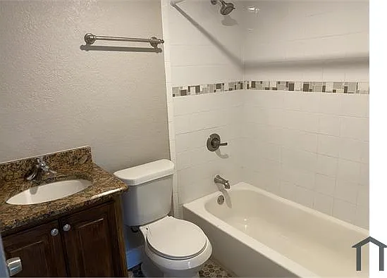 401 S Adelle Ave #B — Photo 2