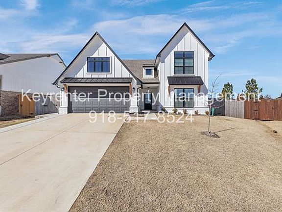 2nd image of 7104 S Kalanchoe Ave