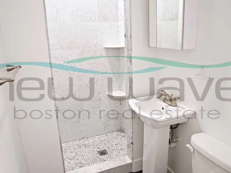 31 Temple St #2F — Photo 11
