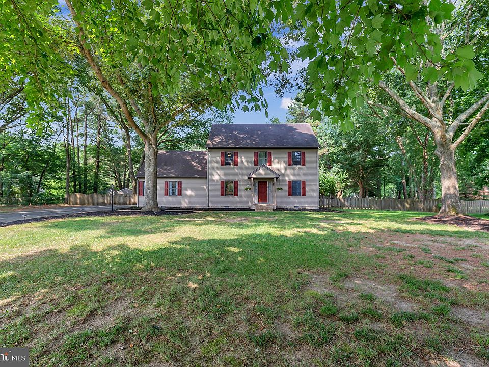 1st image of 6041 Oxbridge Dr