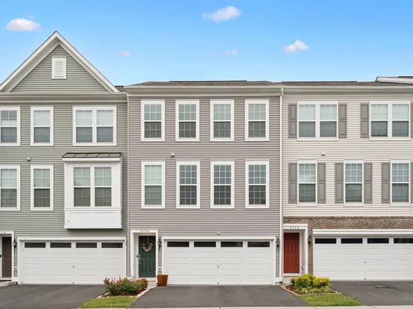 9154 Wyche Knoll Ln, Manassas, VA 20110