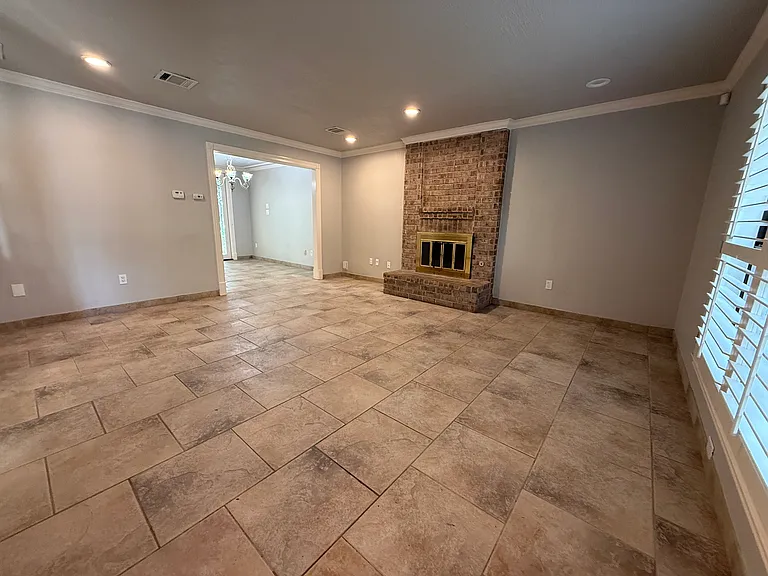 9839 Royal Hunt — Photo 6